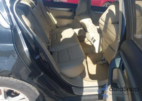 2009 Acura Tl 3.5 z USA, uszkodzony, nr VIN 19UUA862X9A017595